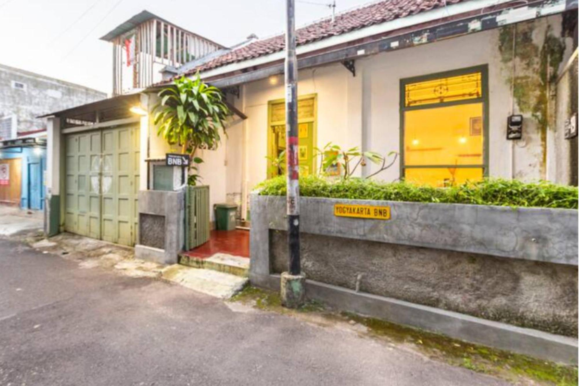 Yogyakarta Bnb Malioboro Exterior photo